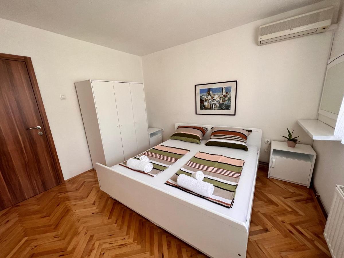 Guest House Kiwi โมสตาร์ ภายนอก รูปภาพ