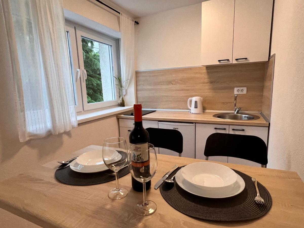 Guest House Kiwi โมสตาร์ ภายนอก รูปภาพ