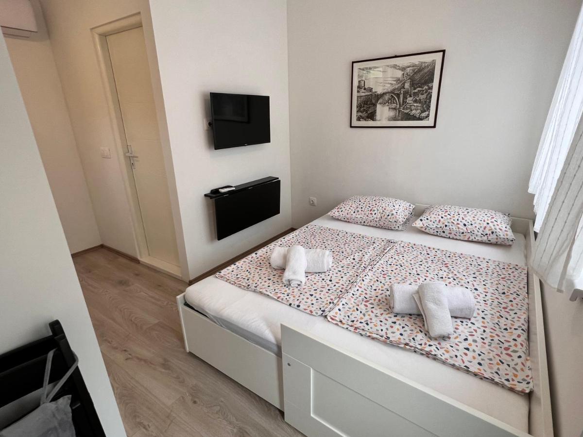 Guest House Kiwi โมสตาร์ ภายนอก รูปภาพ